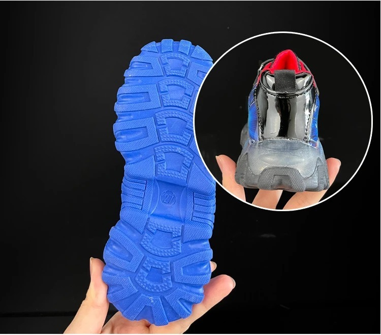 Basket Spiderman lumineuse – Image 6