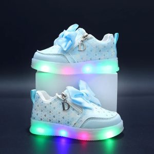 Basket lumineuse fille taille 23
