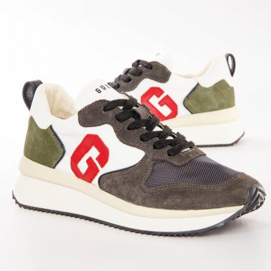 Baskets running Guess